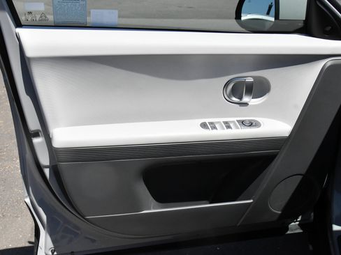 Used 2024 Hyundai Ioniq 5 SE RWD image 14