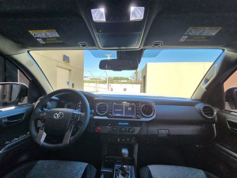 Used 2023 Toyota Tacoma TRD Sport w/ Black Out Package (TMS) image 25