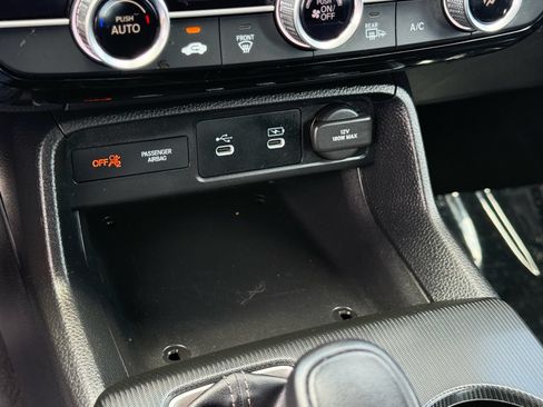 Certified 2025 Honda Civic Sport image 24