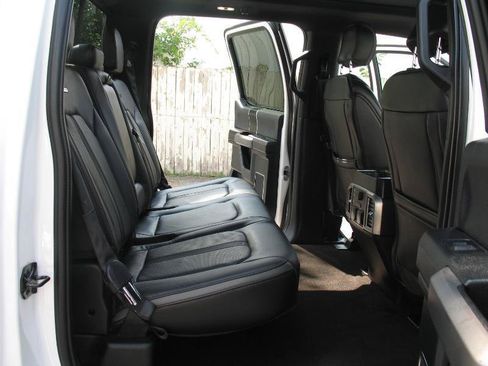 Used 2019 Ford F150 Platinum w/ Equipment Group 701A Luxury AWD/4WD image 33