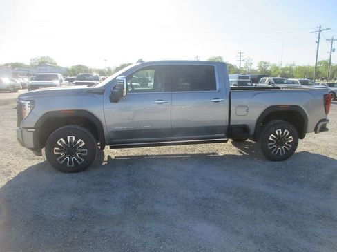 New 2026 GMC Sierra 2500 Denali Ultimate AWD/4WD image 9
