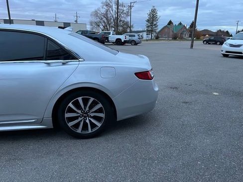 Used 2018 Lincoln Continental Premiere FWD image 6