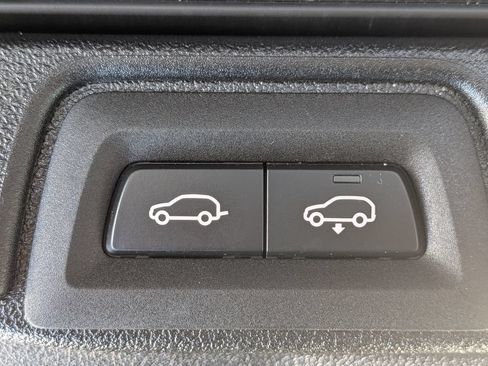 Used 2025 BMW X7 M60i AWD/4WD image 14