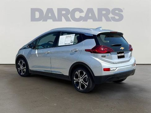 Used 2021 Chevrolet Bolt Premier w/ Infotainment Package FWD image 4