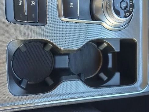 Used 2024 Ford Edge Titanium image 9