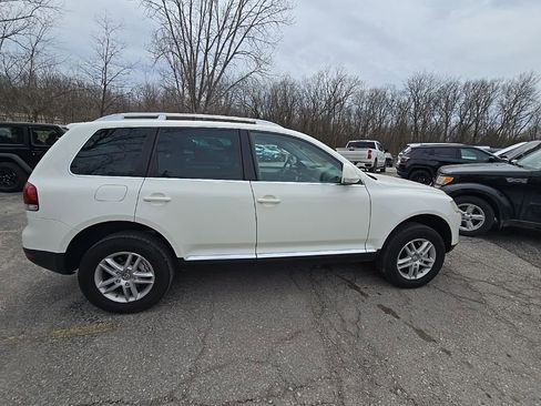 Used 2008 Volkswagen Touareg VR6 image 9