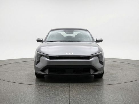 Used 2025 Kia K4 FWD image 2