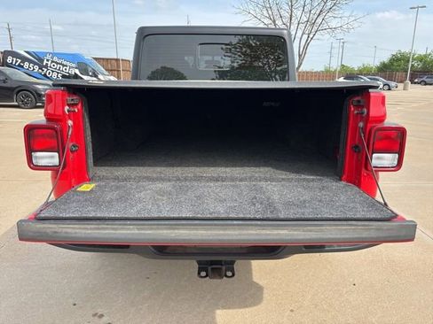 Used 2023 Jeep Gladiator Sport w/ Trailer Tow Package image 17