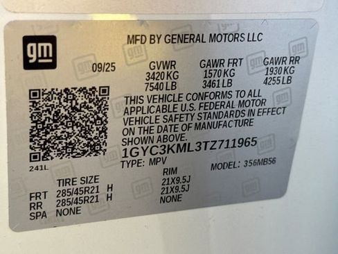 New 2026 Cadillac Vistiq Luxury w/ LPO, Floor Liner Package image 29