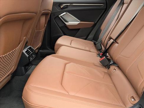 Certified 2025 Audi Q3 2.0T Premium w/ Convenience Package image 16