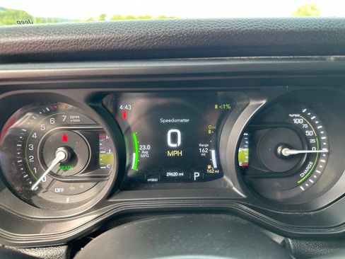 Used 2024 Jeep Wrangler Unlimited AWD/4WD image 18