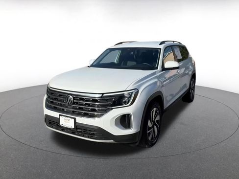 Used 2025 Volkswagen Atlas SE image 7