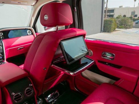 Used 2025 Rolls-Royce Cullinan image 67