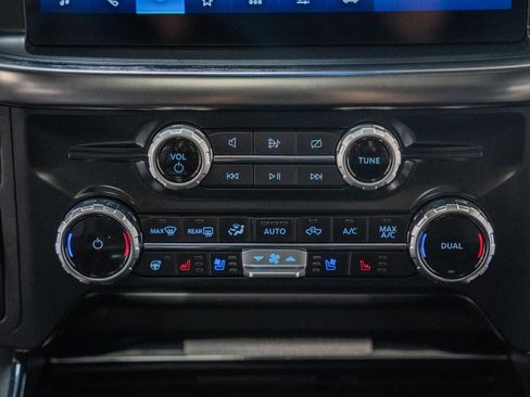 Used 2023 Ford F150 Lariat w/ Equipment Group 502A High image 30