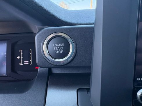 New 2026 Toyota 4Runner SR5 image 31