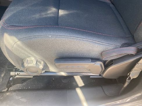 Used 2024 Jeep Wrangler Unlimited Rubicon w/ XTREMEE 35" Tire Package image 18