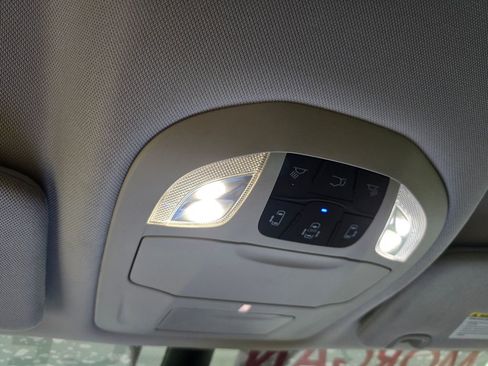 Used 2024 Chrysler Pacifica Touring-L image 26