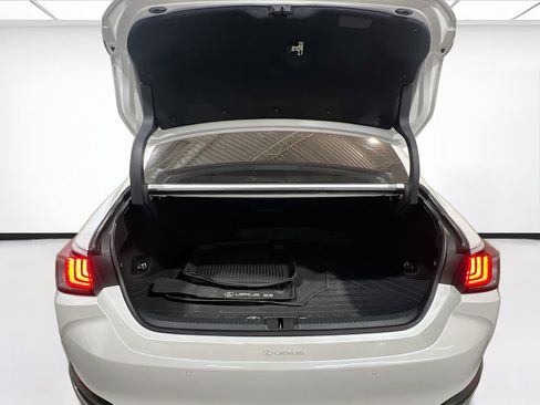 Used 2025 Lexus ES 300h w/ Premium Package image 20