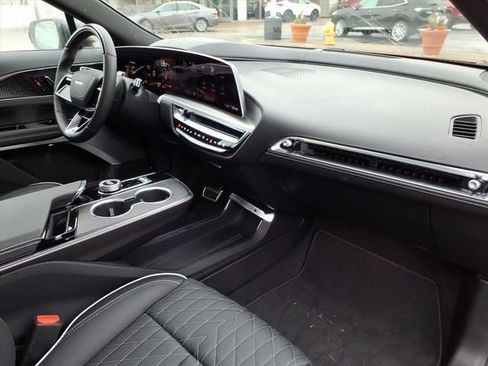 New 2026 Cadillac Lyriq V image 23