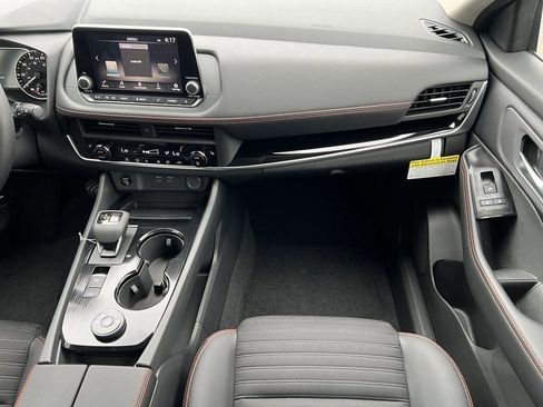 Used 2026 Nissan Rogue SV image 33