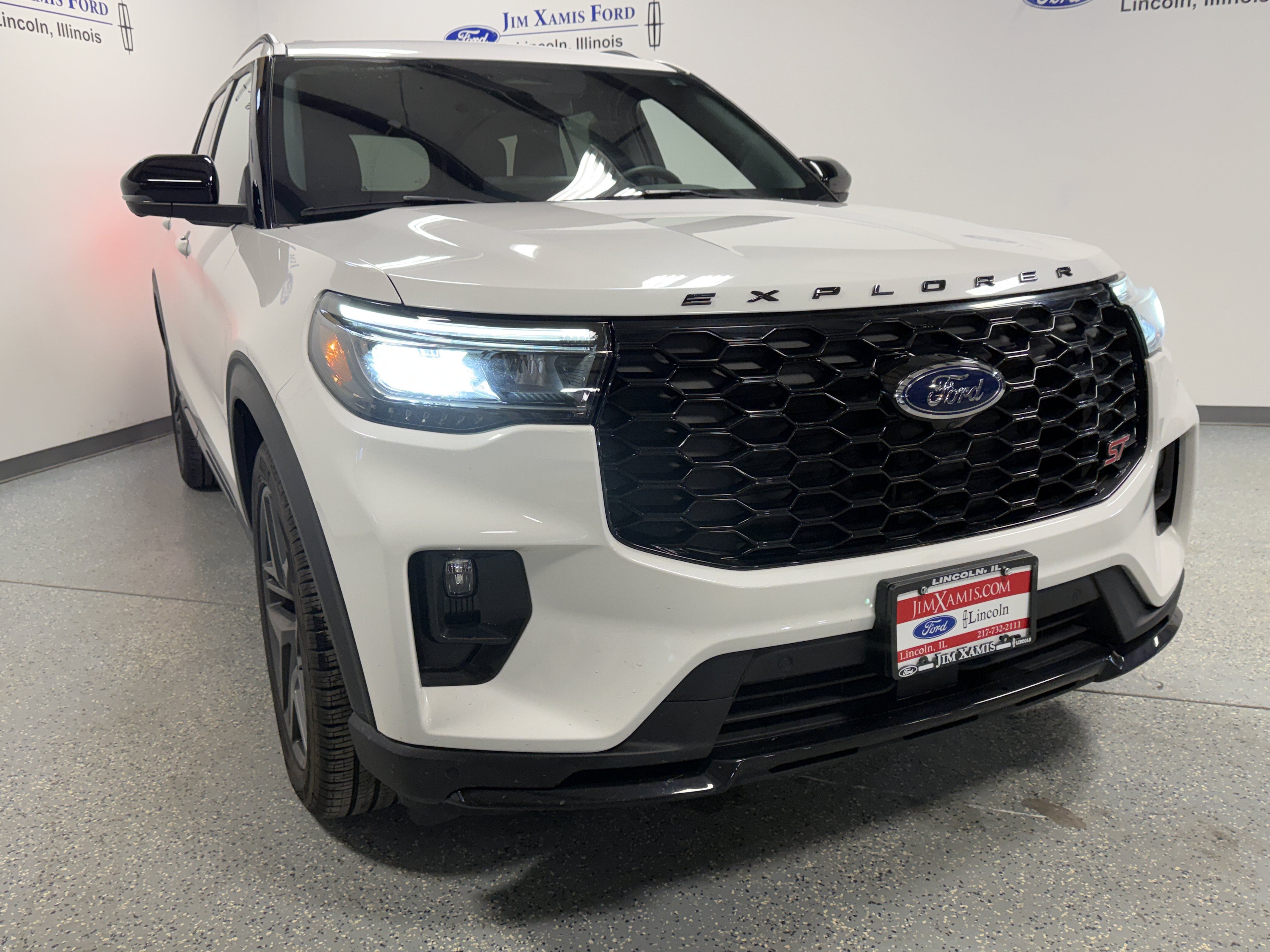 Used 2025 Ford Explorer ST AWD/4WD image 39