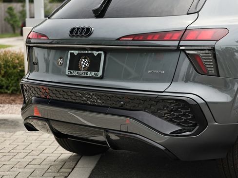 New 2026 Audi Q3 quattro 2.0T AWD/4WD image 9