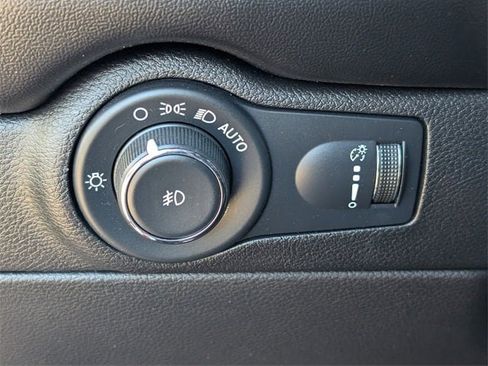 Used 2022 Dodge Durango GT image 21