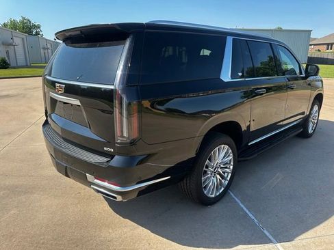 Certified 2025 Cadillac Escalade ESV Premium Luxury AWD/4WD image 5