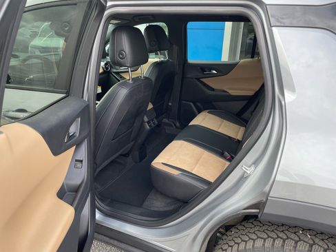 Used 2025 Chevrolet Equinox ACTIV w/ Safety and Technology Package image 14