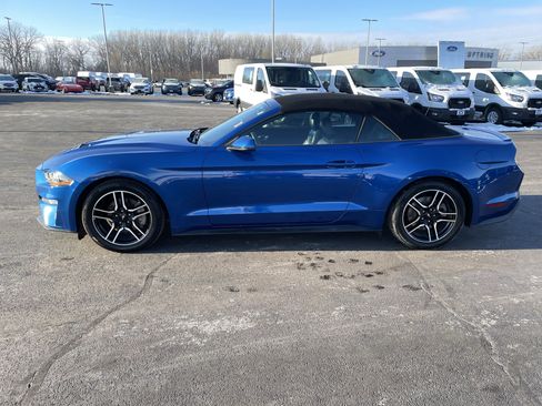 Used 2018 Ford Mustang Premium w/ Equipment Group 201A image 2
