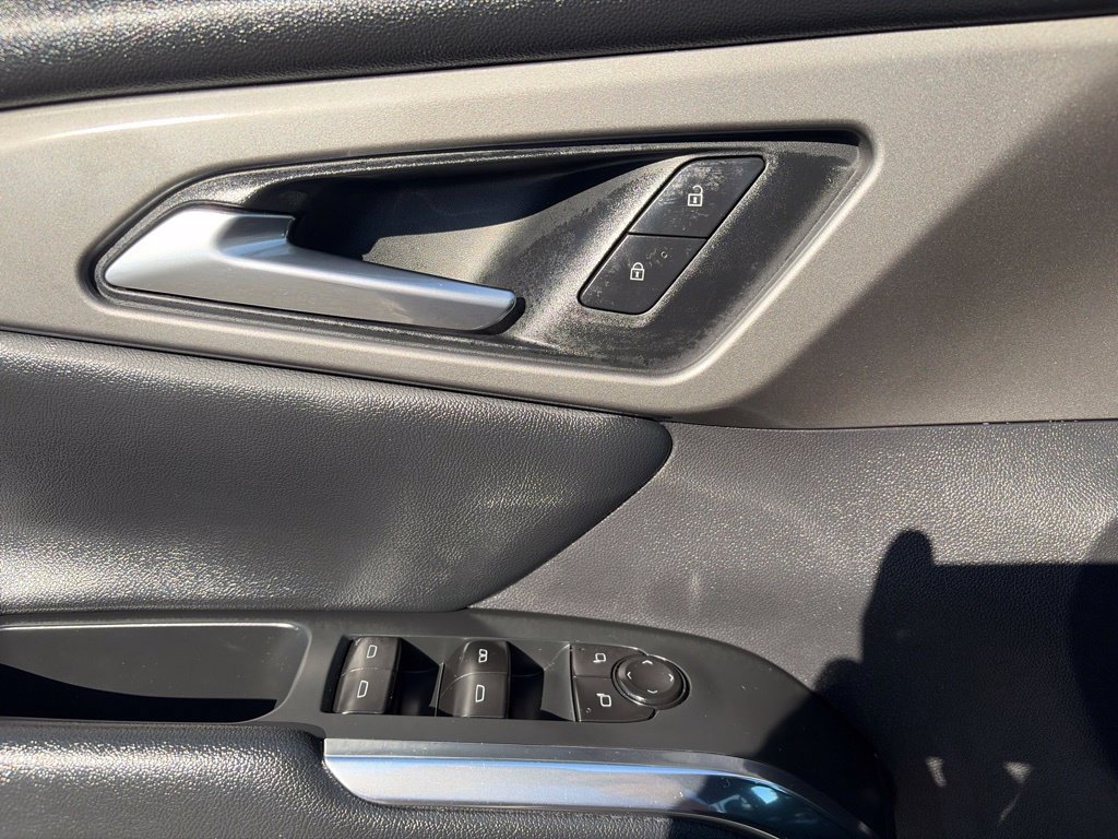Used 2026 Chevrolet Traverse LT FWD image 19