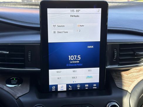 Used 2020 Ford Explorer Platinum w/ Premium Technology Package image 35