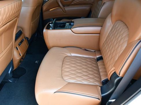 Used 2024 INFINITI QX80 Sensory AWD/4WD image 19