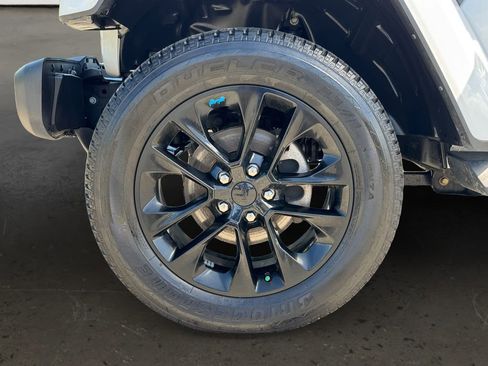 Used 2023 Jeep Wrangler Unlimited Sahara w/ Cold Weather Group image 10