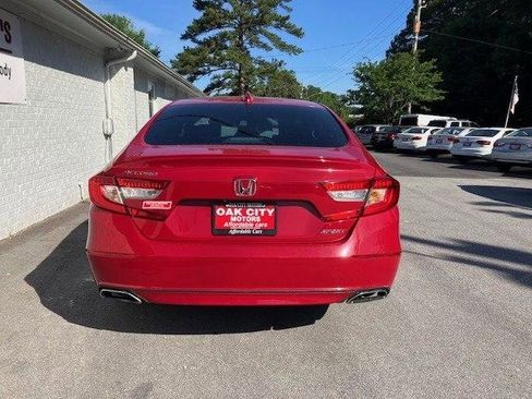 Used 2018 Honda Accord Sport image 6