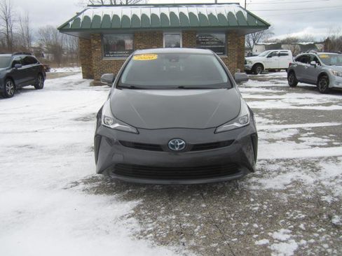 Used 2020 Toyota Prius XLE image 3