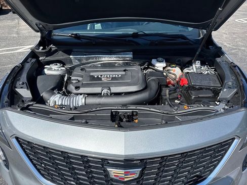 Used 2023 Cadillac XT4 Premium Luxury image 34
