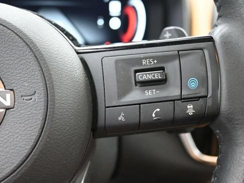 Used 2022 Nissan Rogue Platinum w/ Head-Up Display Package AWD/4WD image 22