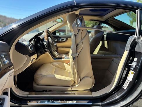 Certified 2019 Mercedes-Benz SL 550 image 19
