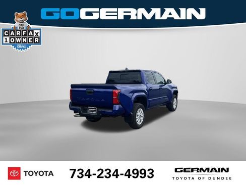 Used 2025 Toyota Tacoma SR5 AWD/4WD image 7