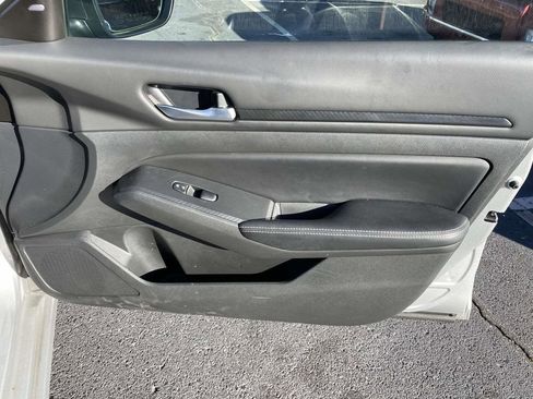 Used 2024 Nissan Altima 2.5 SV image 46