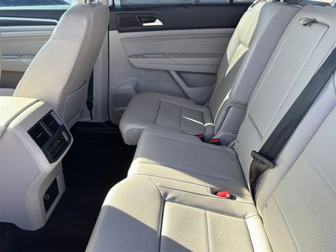Used 2023 Volkswagen Atlas SE image 23