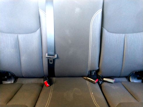 Used 2016 Jeep Wrangler Unlimited Sahara image 26