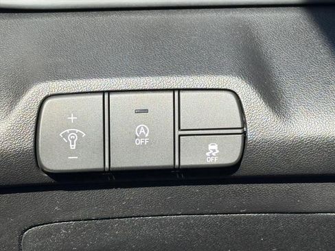 New 2026 Hyundai Elantra SE FWD image 17
