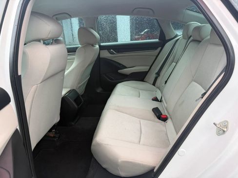 Used 2018 Honda Accord LX image 17