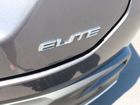 Used 2023 Honda Pilot Elite image 8