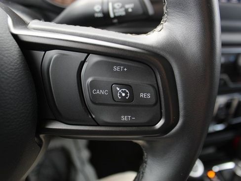 Used 2022 Jeep Gladiator Sport image 13