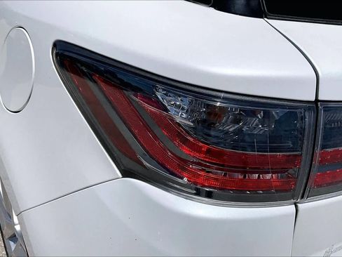 Used 2014 Lexus CT 200h FWD image 28