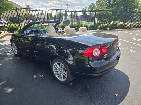 Used 2010 Volkswagen Eos Lux FWD image 8