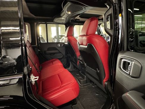 Used 2024 Jeep Wrangler Unlimited Rubicon 392 w/ Dual Top Group image 16